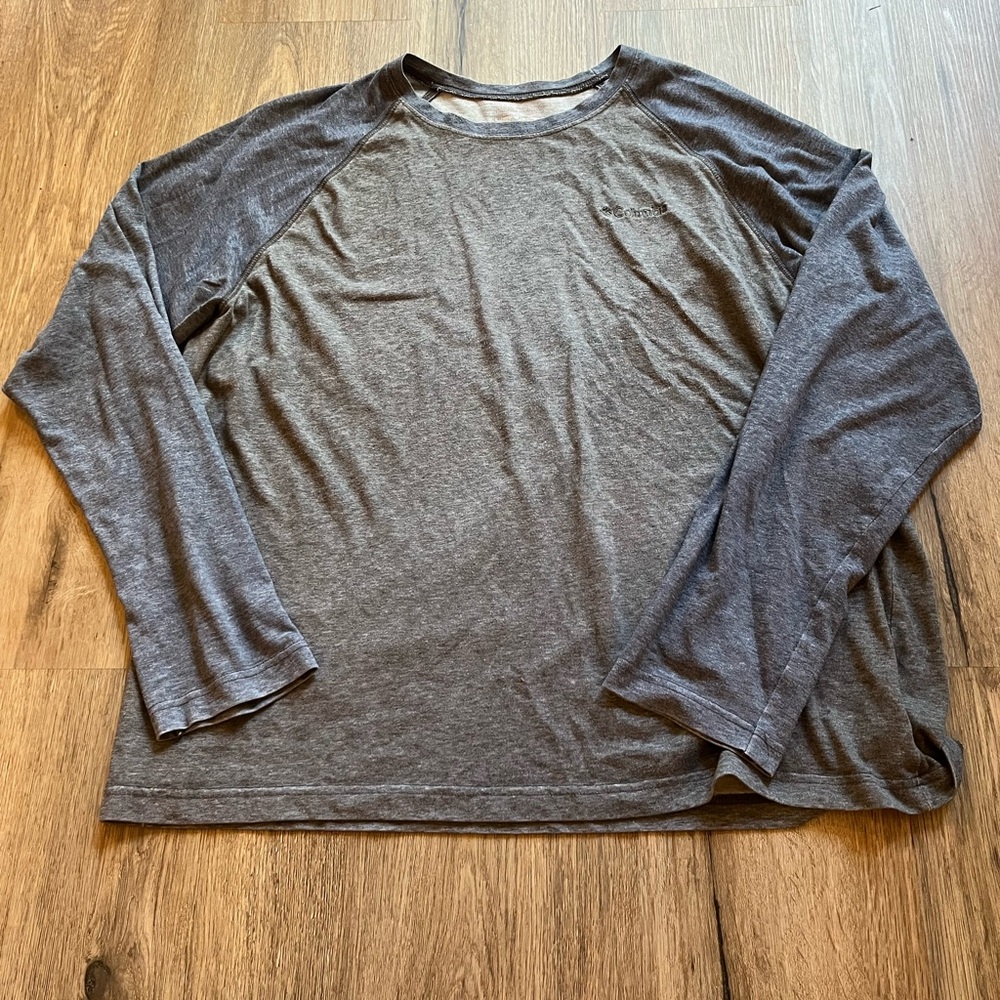 Columbia Omni-wick Gray Long Sleeve Tee with Crew Neck